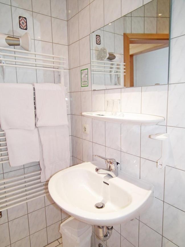 Gasthaus & Hotel Zur Linde Friedrichroda Εξωτερικό φωτογραφία
